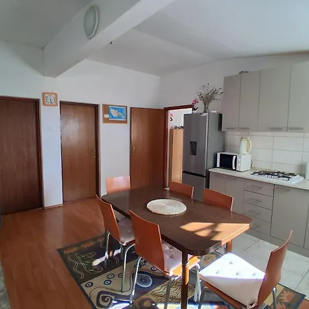 Goga Apartman *